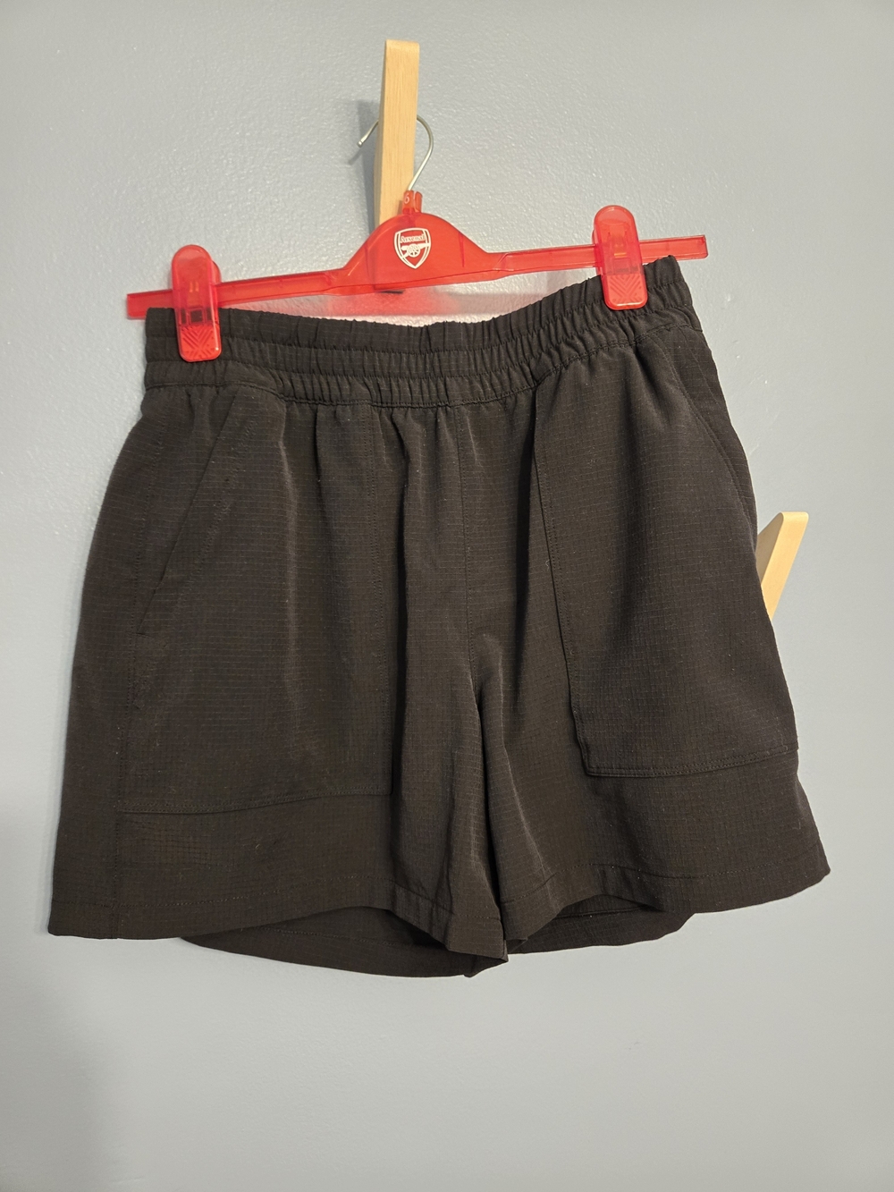 Athleta Black Elastic-Waist Athletic Shorts with Front Pockets